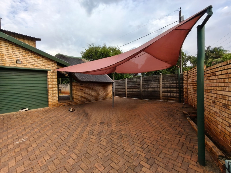 3 Bedroom Property for Sale in Protea Park North West